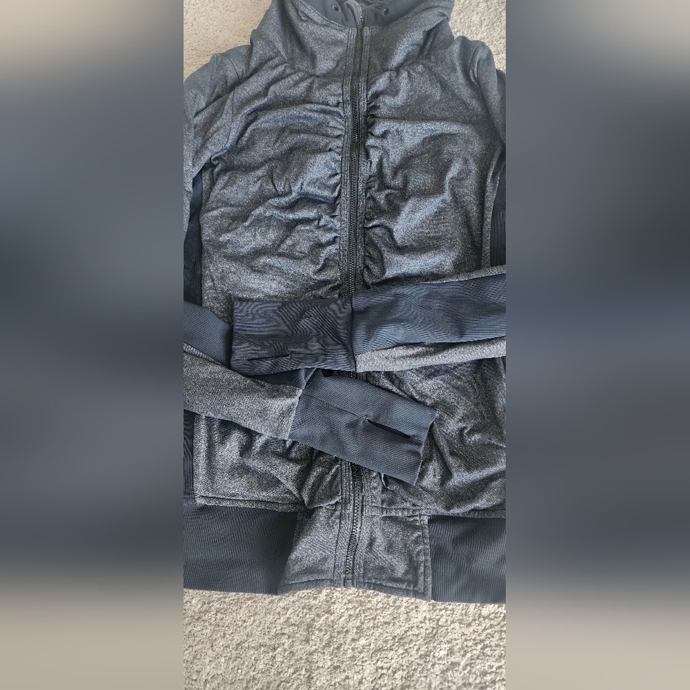 Lululemon Cool Down Reversible Jacket Size 4 Grey… - image 2